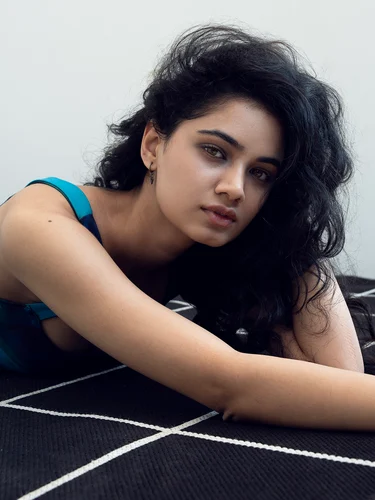 Natasha Roy photo 3